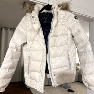 American Eagle White Puffer Coat with hood size small